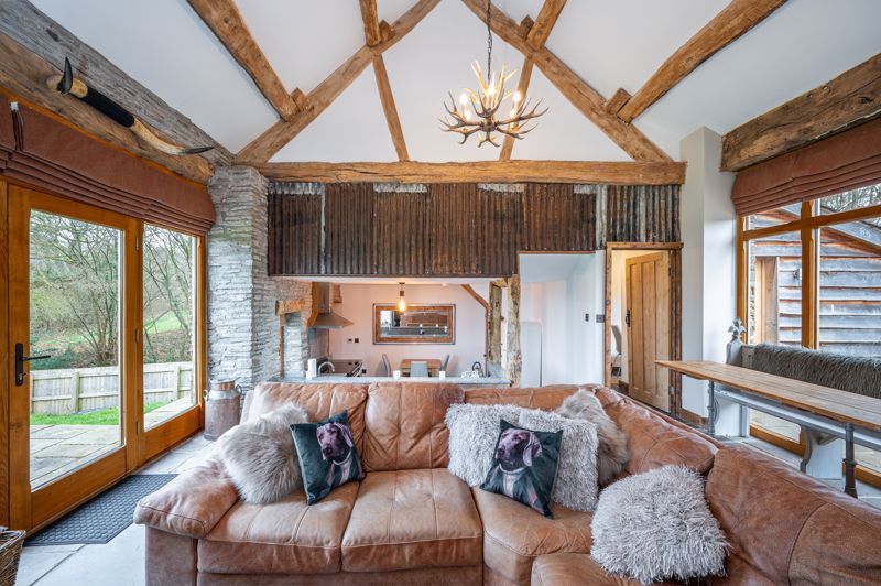 Sitting Room- click for photo gallery